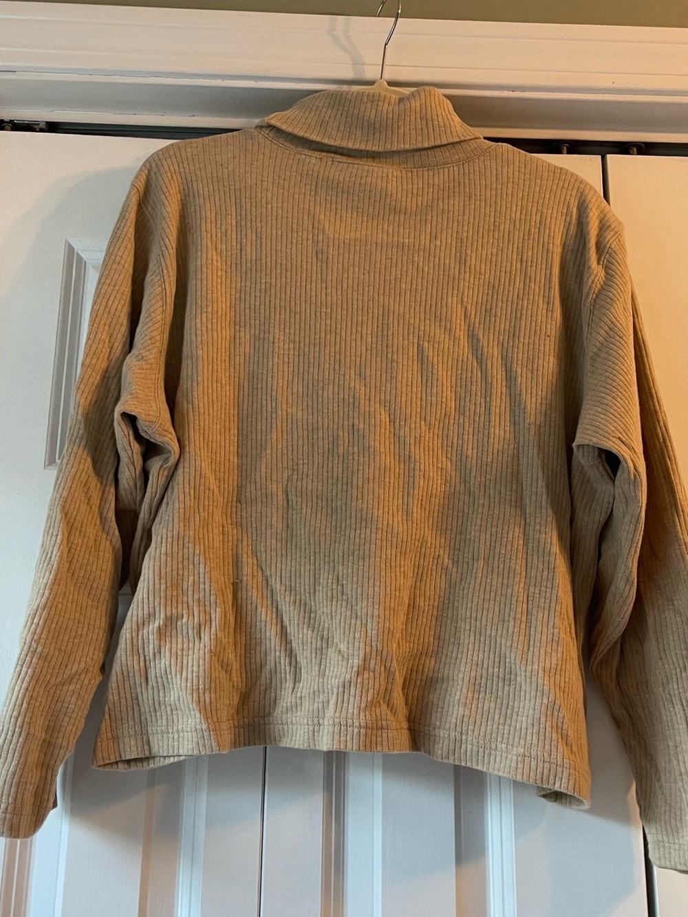 Liz Claiborne Tan Ribbed Mock Neck Sweater